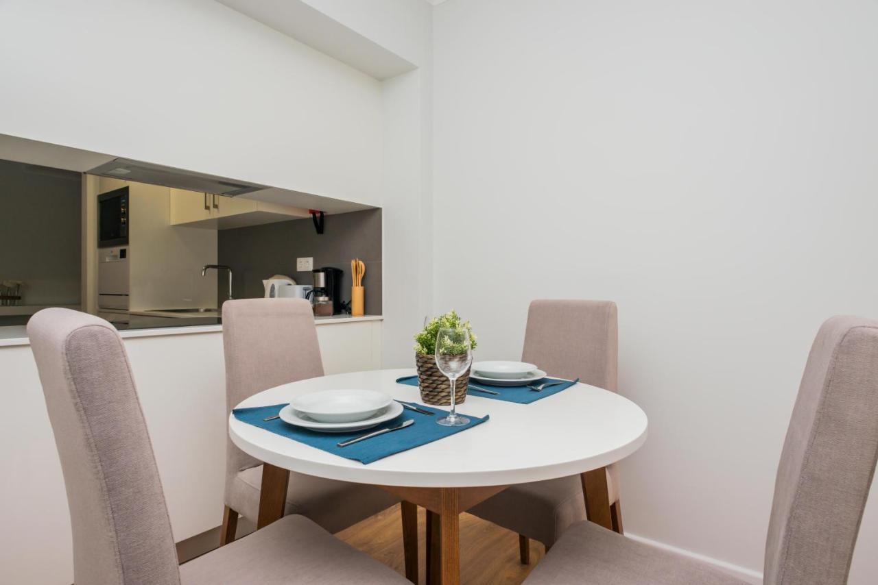 Superior One-Bedroom Apartment